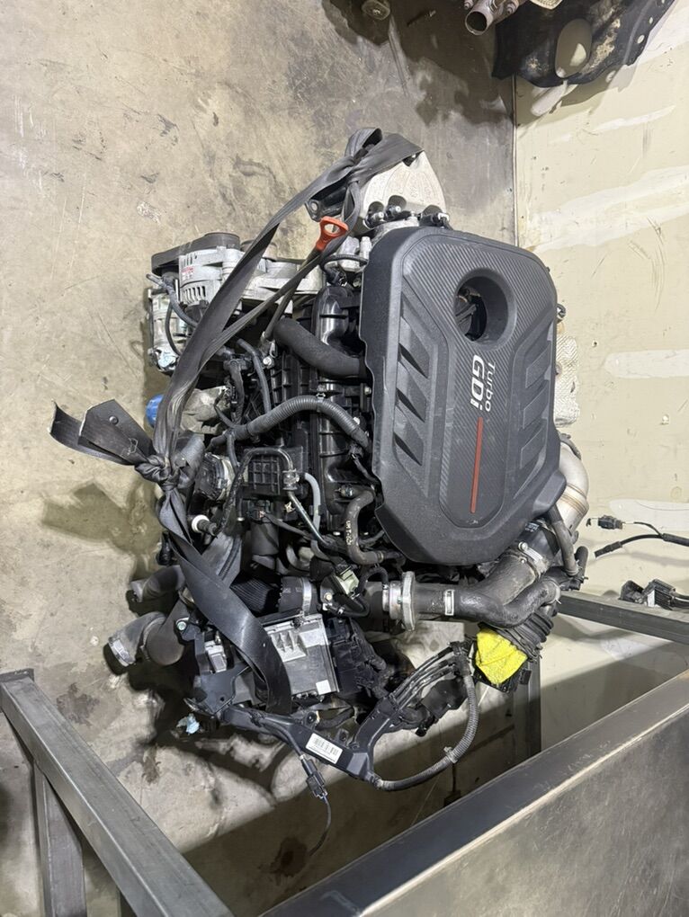 2016 Hyundai Santa Fe AWD 2.0 Turbo GDI powertrain