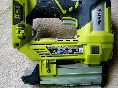 Ryobi P318 ONE+ 18V AirStrike 23-Gauge Pin Nailer