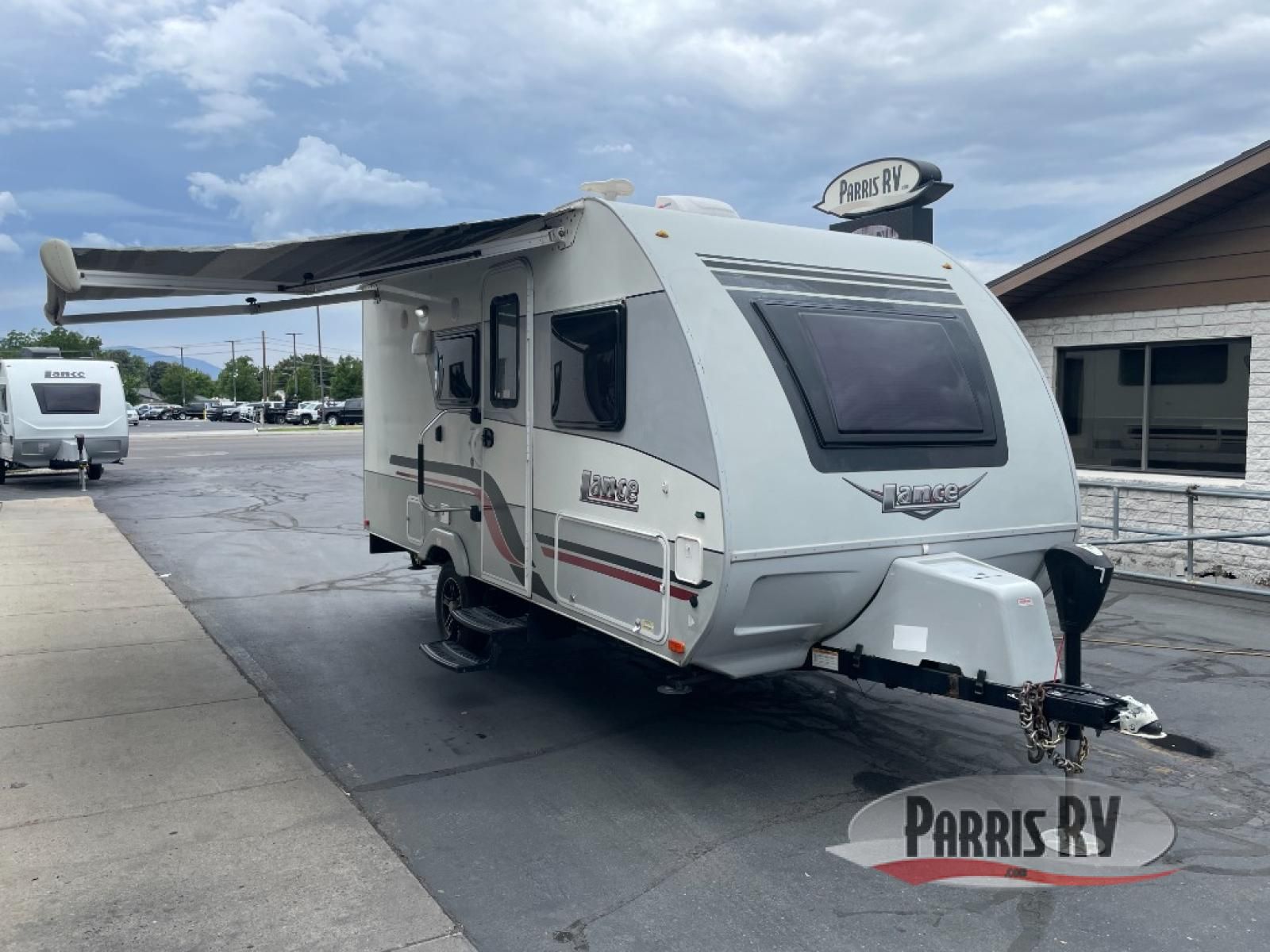Used 2019 Lance Lance Travel Trailers 1575