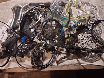 Working brakes and break parts and other bike stuff