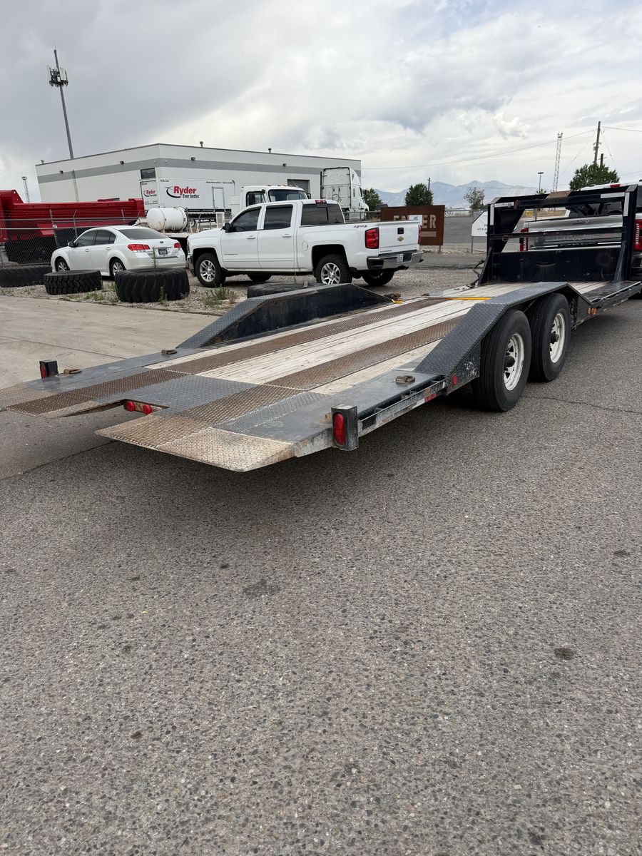 2019 gooseneck 25 foot till deck trailer