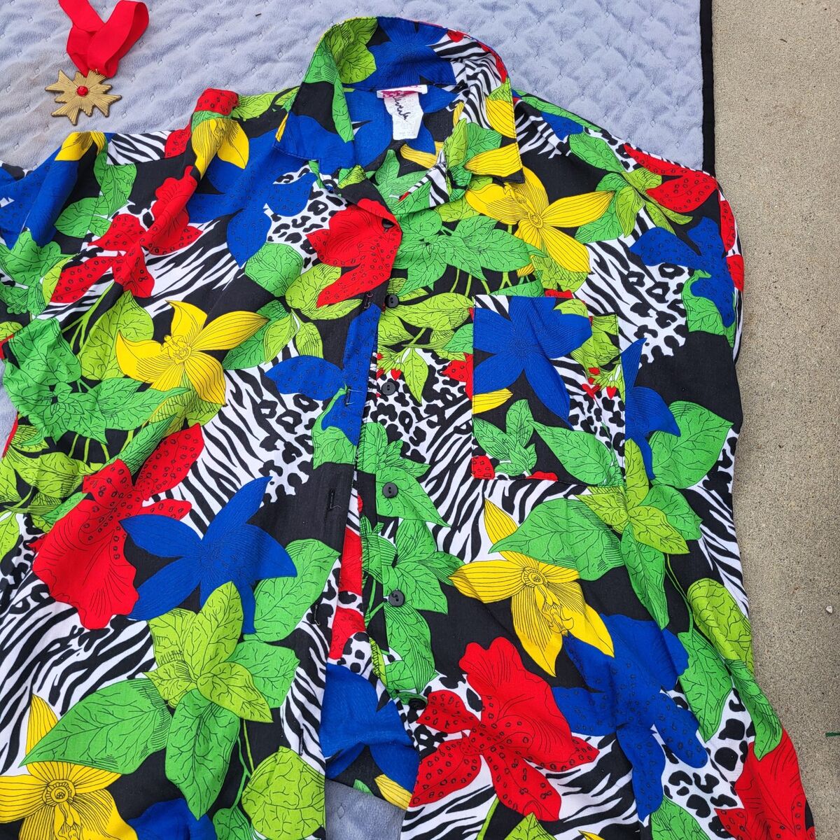 Men's large Hawiian Print Shirt