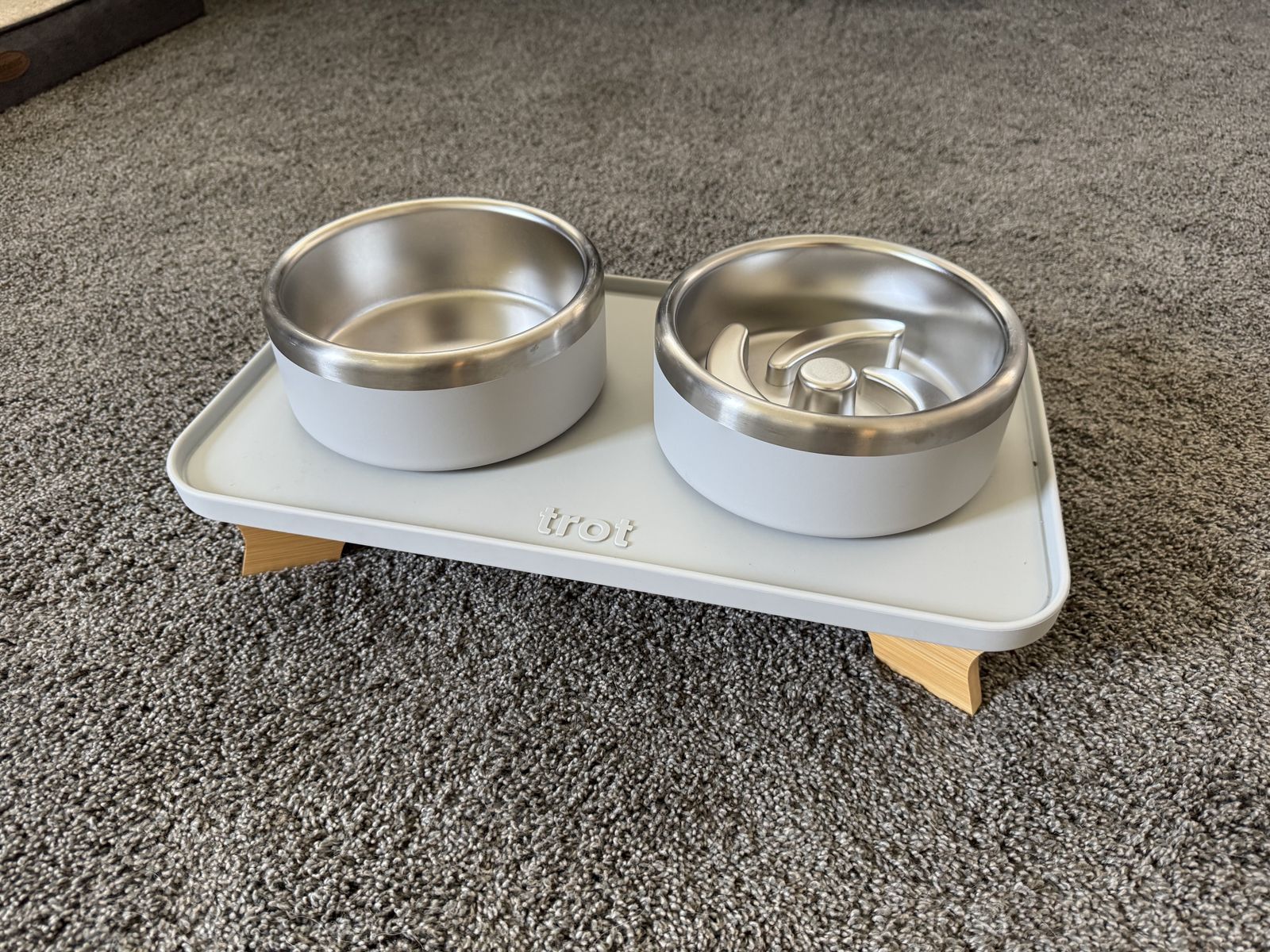 Trot Dog Feeding Bowl Set (Used)