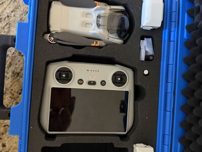 DJI Mini 3 Drone/hard case/2 Flight Plus batteries