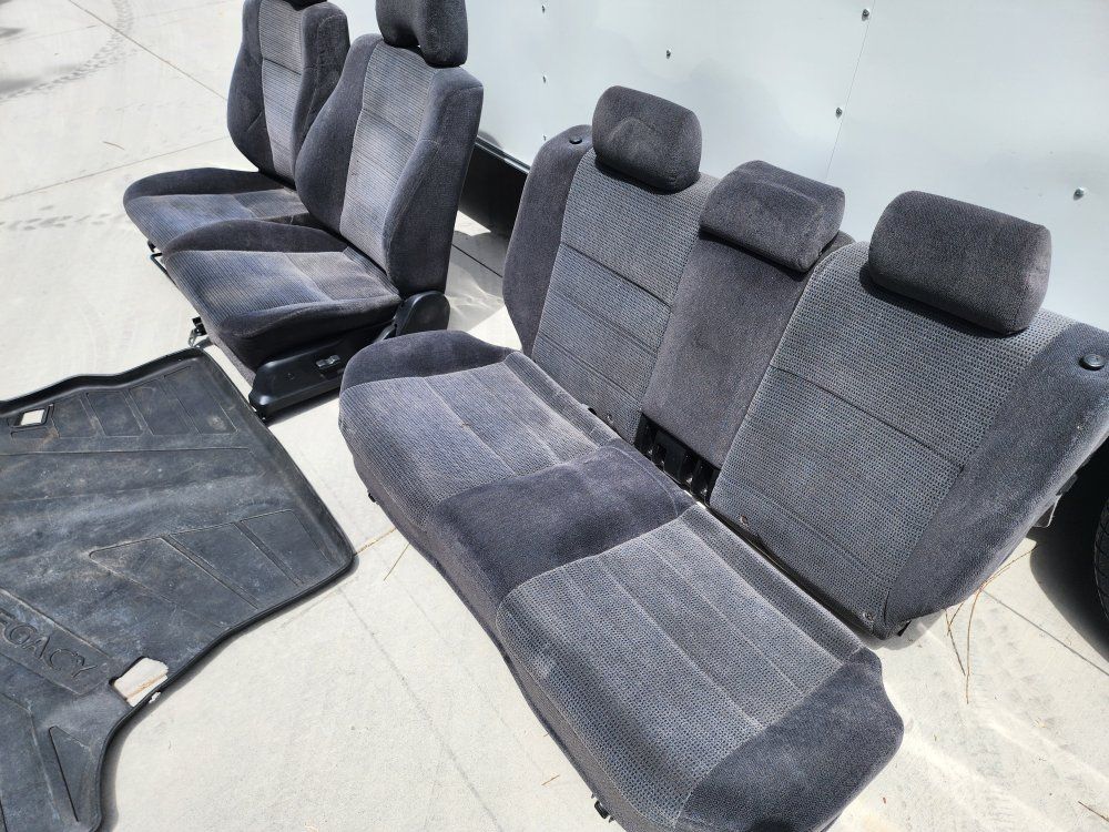 '04 Subaru Legacy wagon Cloth Front & Rear Seats