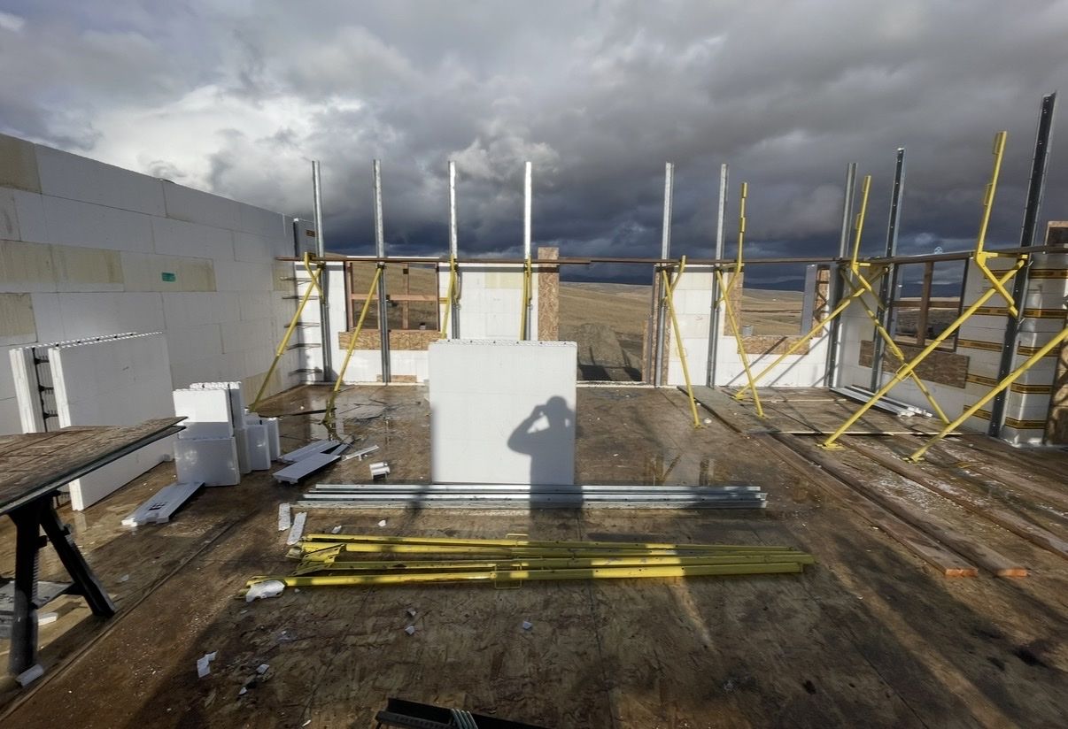 Giraffe ICF Concrete Wall Scaffold Bracing System - 40 Braces Total with 12ft Strong Backs