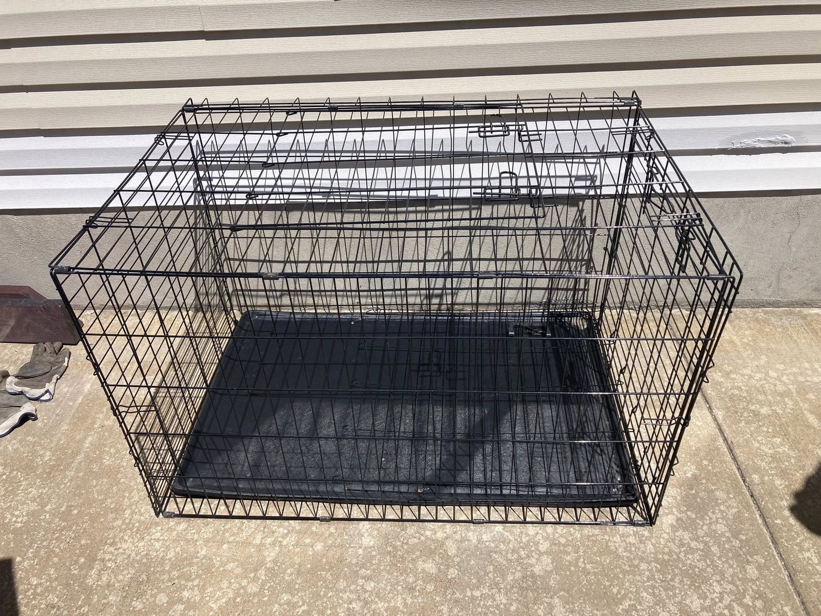 Xl Metal Dog Crate 43L x 29w x 26.5t