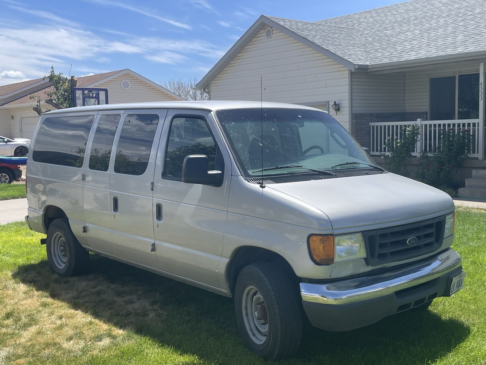 2006 Ford E-Series E-350 SD Chateau