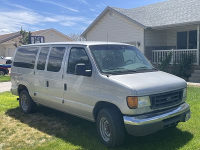 2006 Ford E-Series E-350 SD Chateau