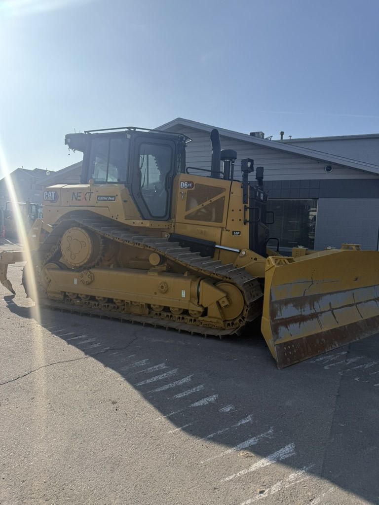 New D6 Dozer for Rent - 52,000 lb Dozer - Utah Delivery - 6 Way Blade - GPS
