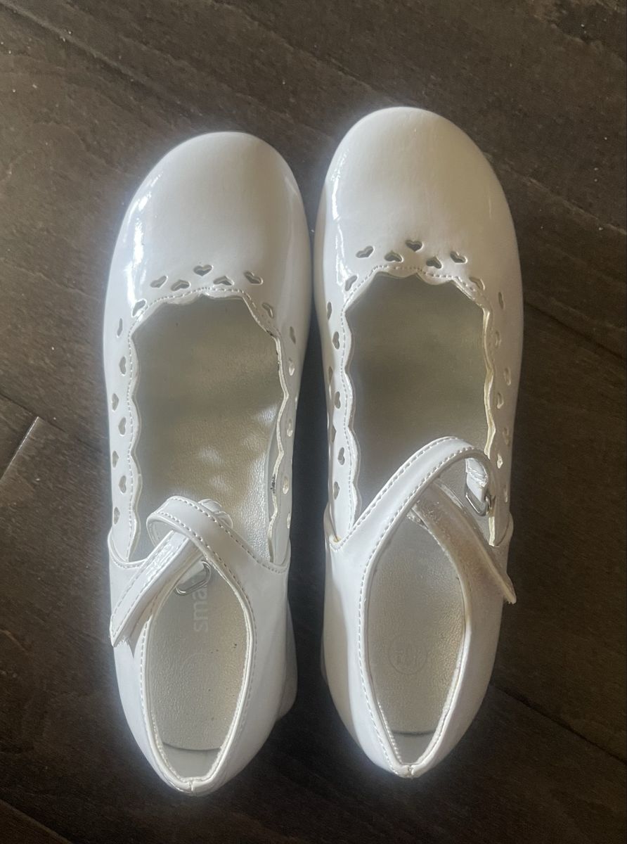 White Girl’s Shoes size 13 1/2