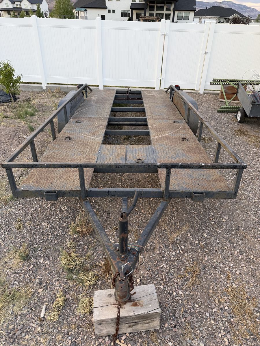 Main image 4