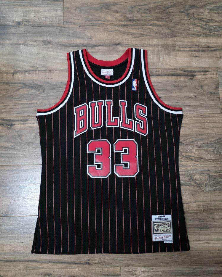 Mitchell & Ness Scottie Pippen Chicago Bulls Black Pinstripe Jersey Size L