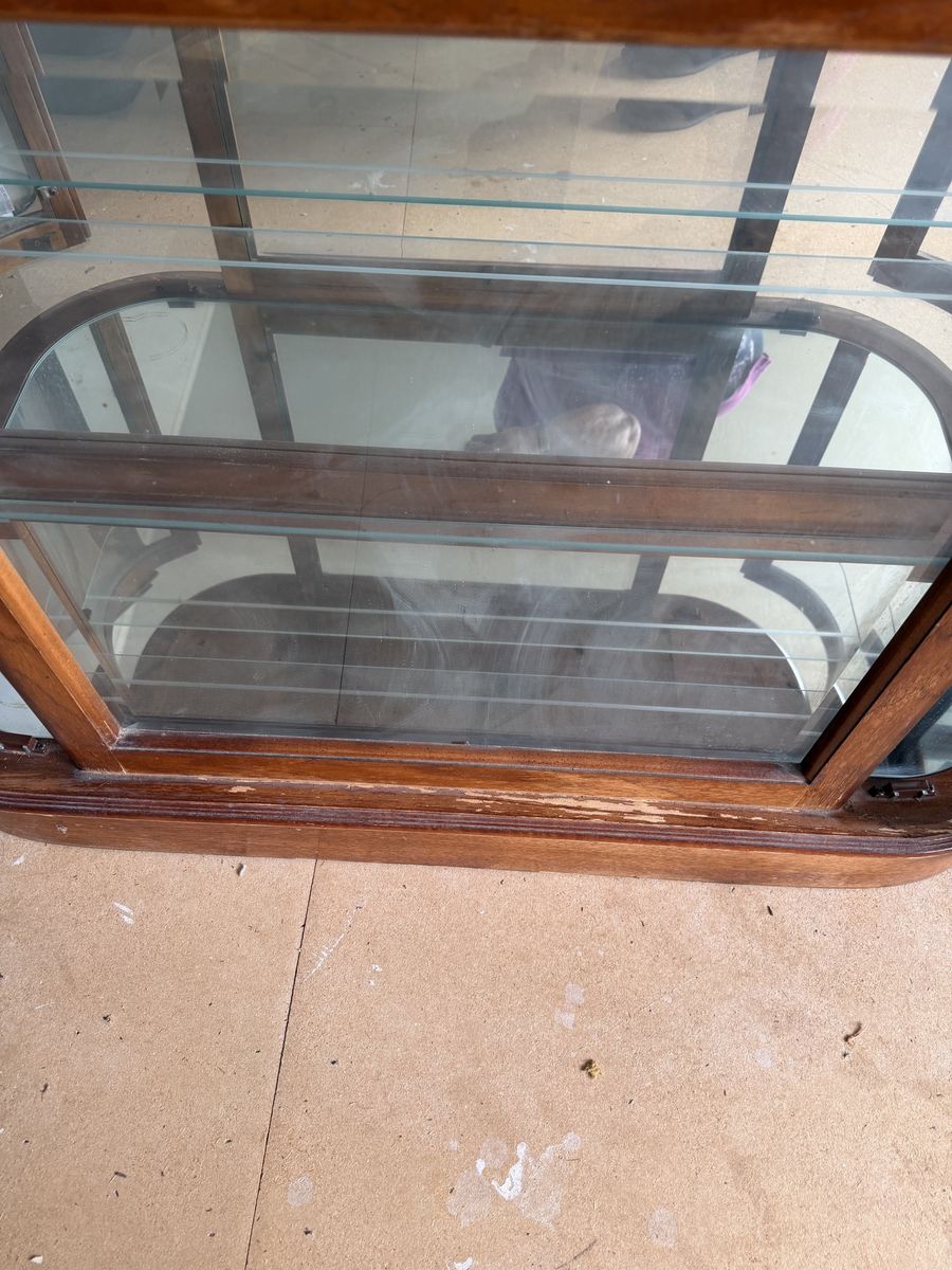Main image 6