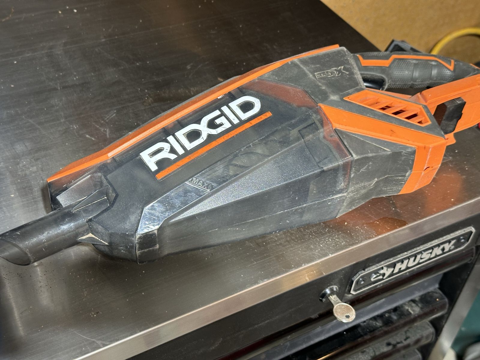 RIDGID Gen5X 18V Cordless Hand Vacuum R86090