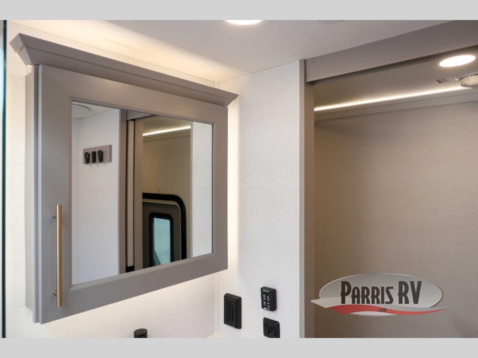Main image 44