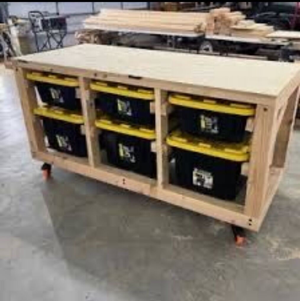 Very Sturdy Mobile Tote Store Workbench