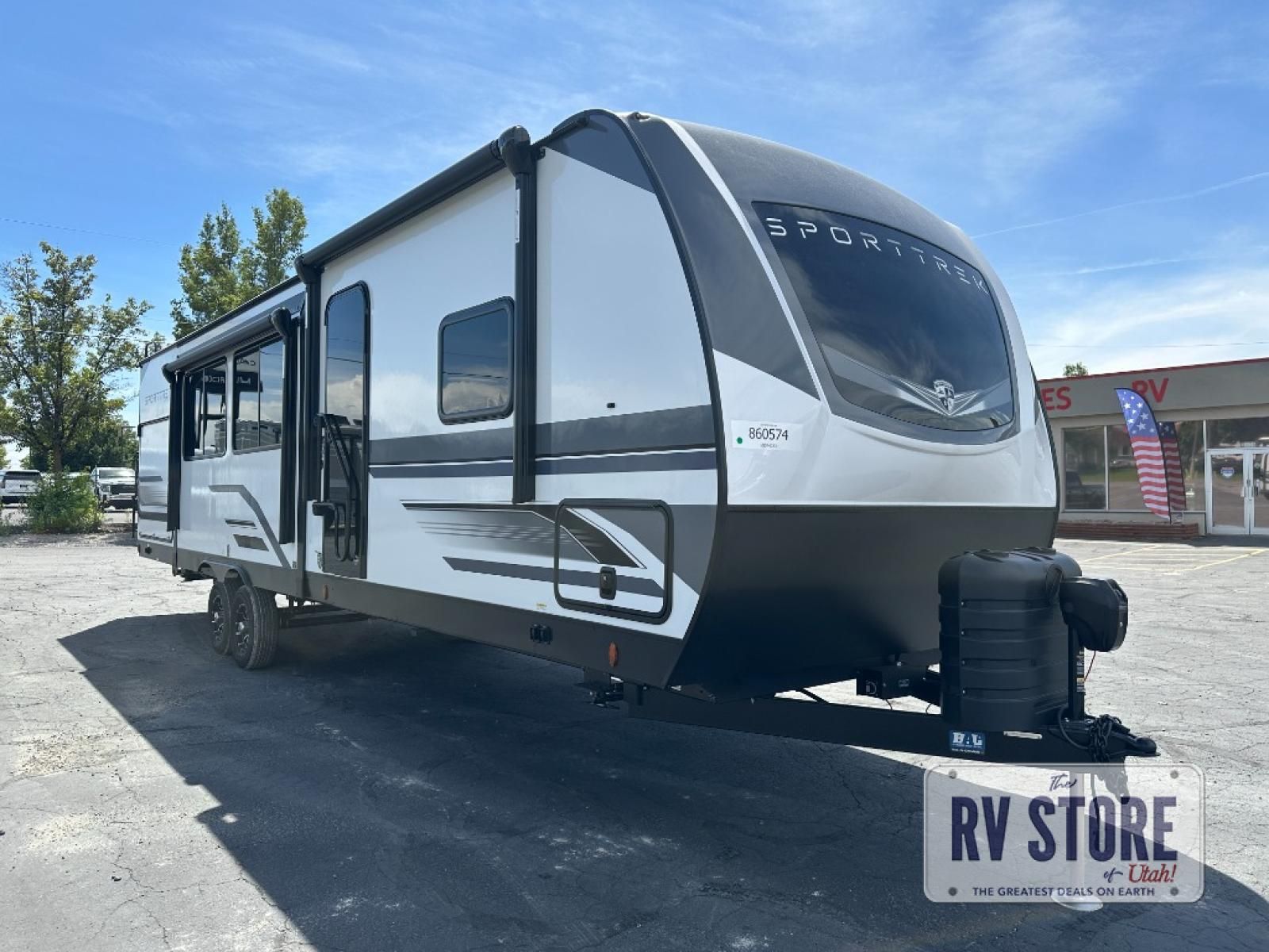 2027 Venture RV SportTrek ST327VIK Travel Trailer Bunkhouse|Front Bedroom|Kitchen Island|Outdoor Entertainment|Outdoor Kitchen