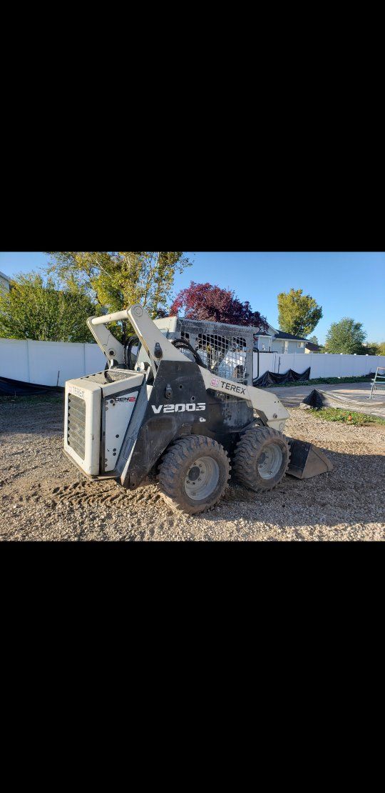 2013 Terex 50hp skidsteer low hours