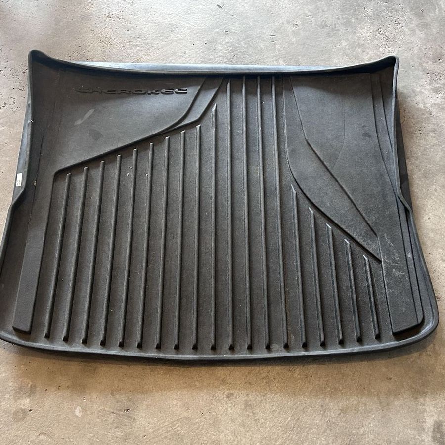 Jeep Cherokee Black All-Weather Rubber Floor Mat