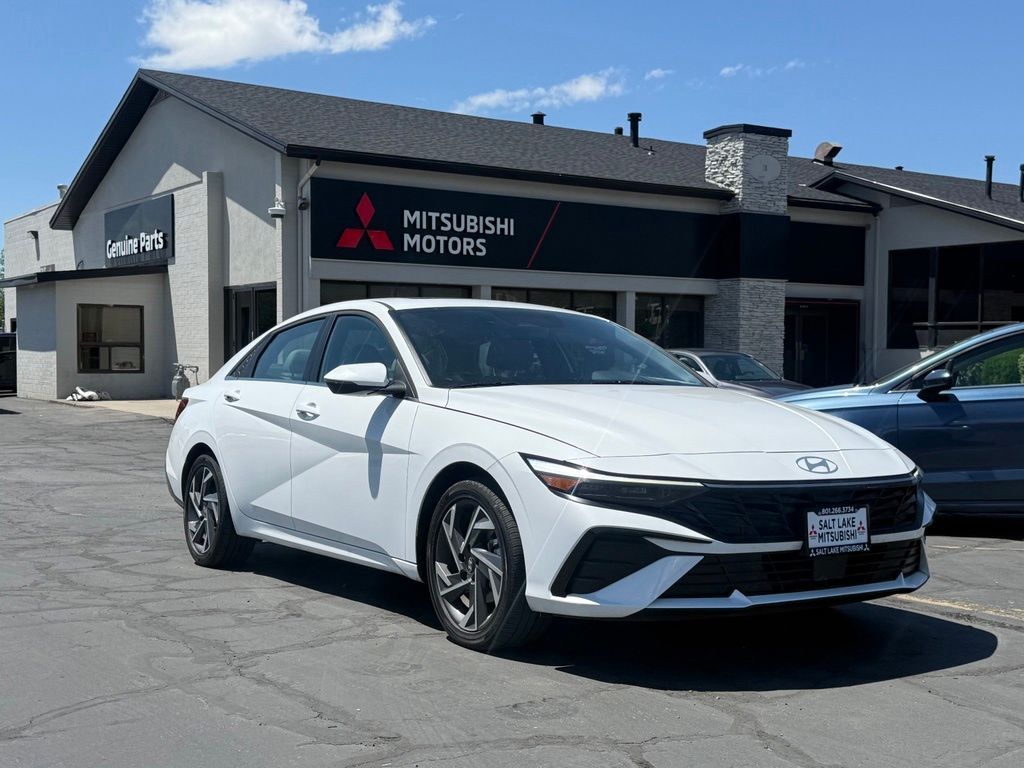 2025 Hyundai Elantra Hybrid Limited