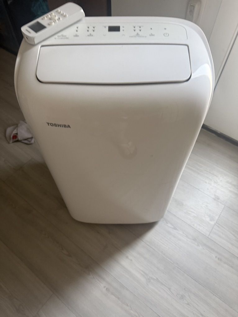 Toshiba 10,000 BTU Air Conditioner