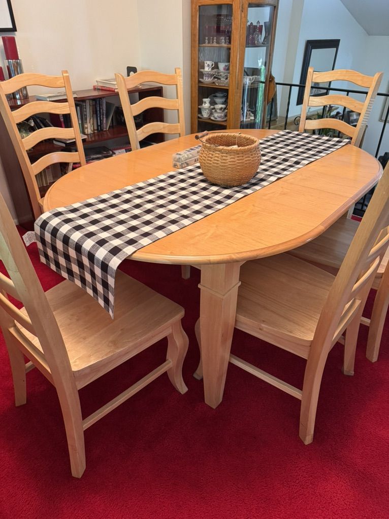 Maple Dining Table And 8 Chairs