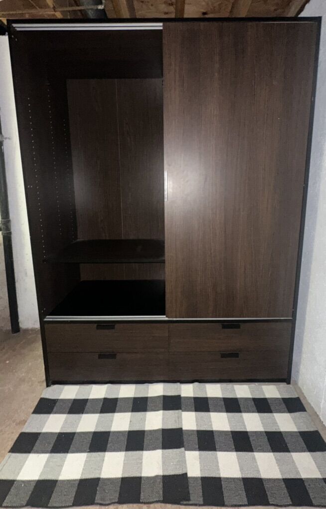 Armoire