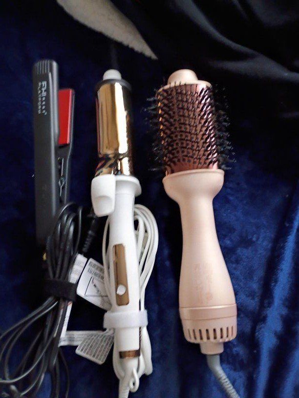 iron curling iron and style bruch
