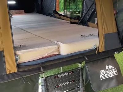 **SALE** 4x4 Colorado Alto Elite Rooftop Tent – Like New – Sleeps 3–4