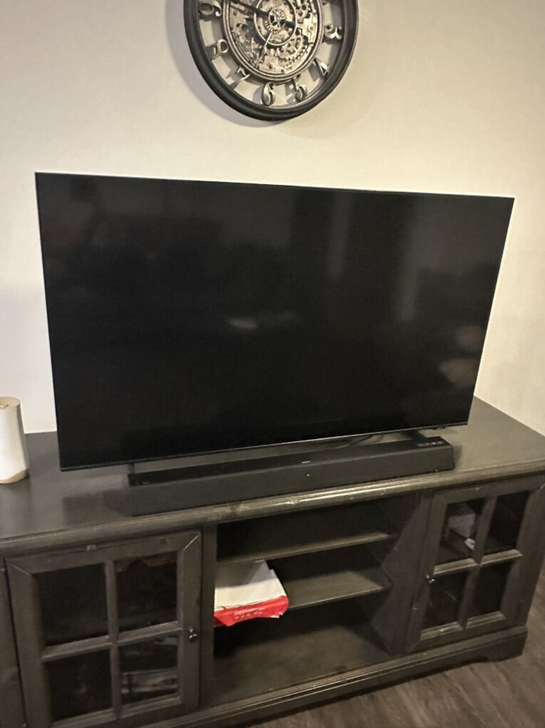 Samsung tv with Phillips sound bar