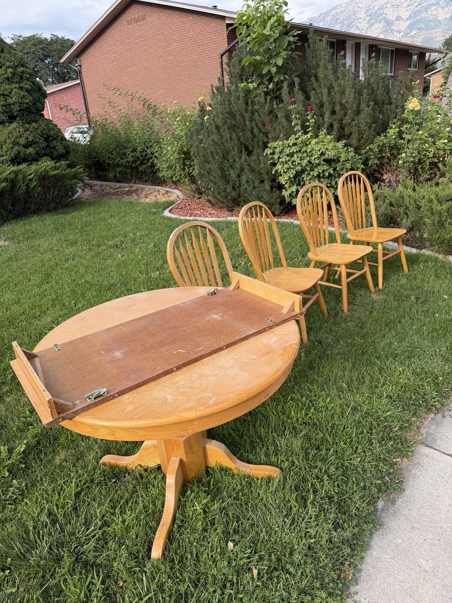 Vintage Wooden Pedestal Dining Table with Leaf and 4 Spindle Back Chairs