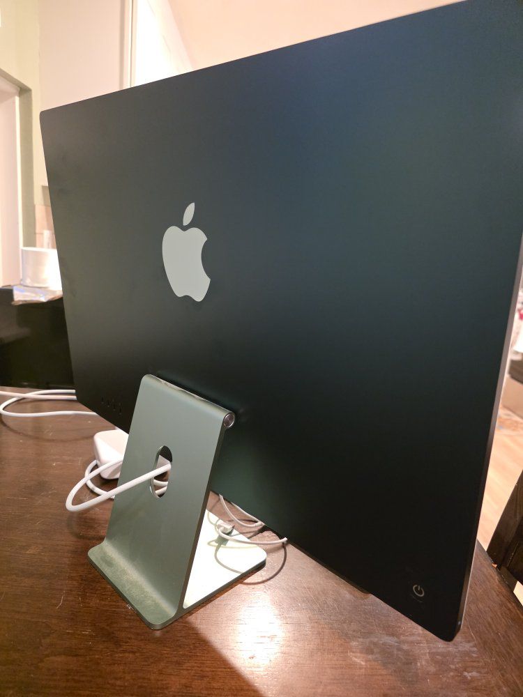 Apple iMac 24-inch M1 2021 Green 8GB RAM Desktop Computer with Keyboard