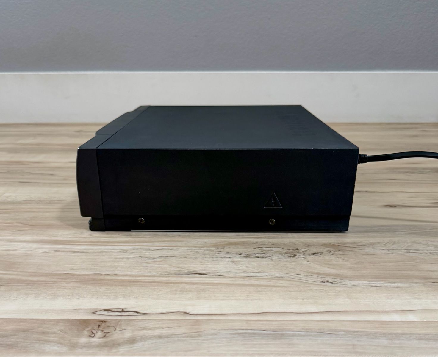 Main image 3