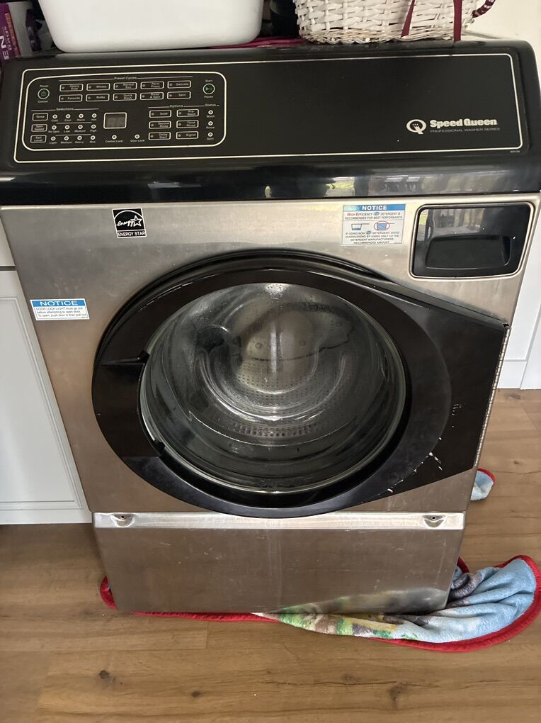 SpeedQueen Profesional washer Series