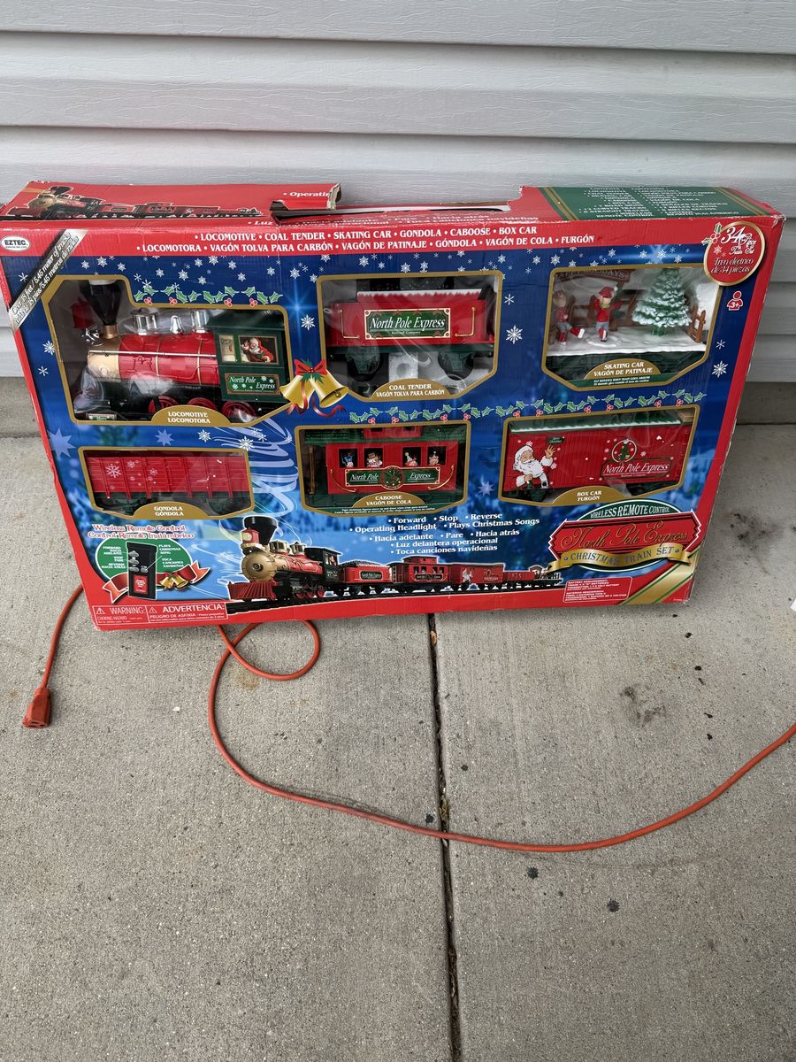 North Pole Express G-Gauge Christmas Train Set w/ Remote Control & Lights - Complete, UsedGood