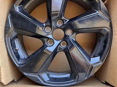 Toyota rav4 18 inch wheel