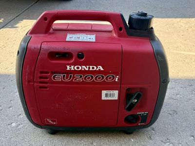 Honda EU2000i Generator.