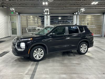 2025 Mitsubishi Outlander ES