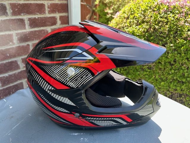 New Motocross Style Helmet with Bag