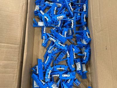 (50pcs) HOLDRITE pipe clamps 255 3/8" - 1" CTS