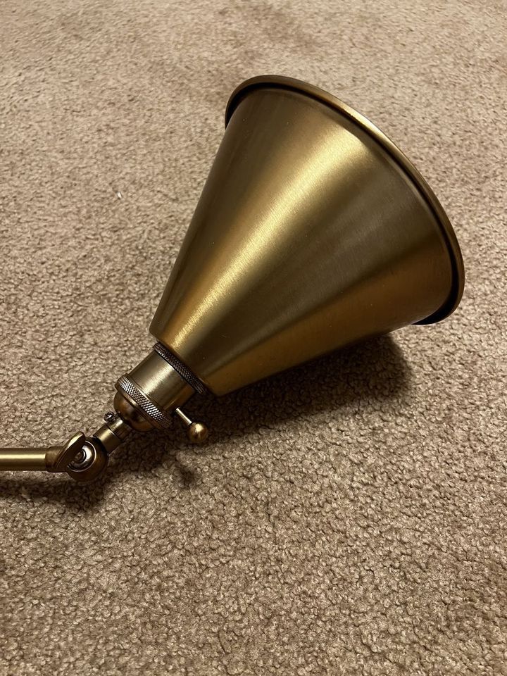 Main image 4