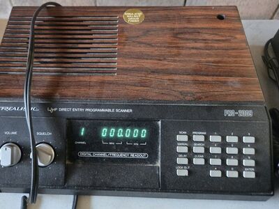 Vintage Realistic Pro-2009 8-channel scanner