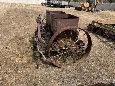 Two row Planter