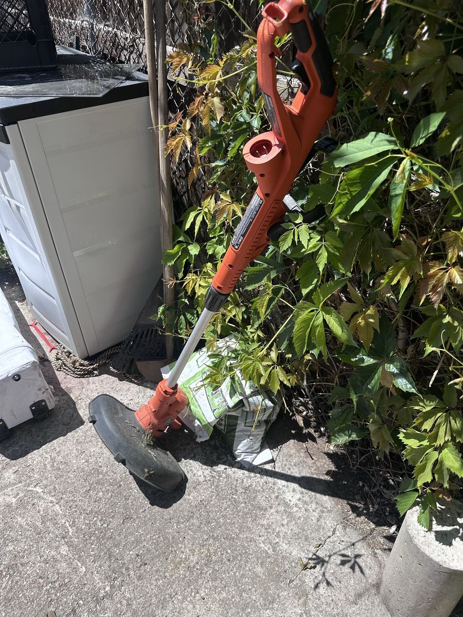 Black and decker plug in weed wacker