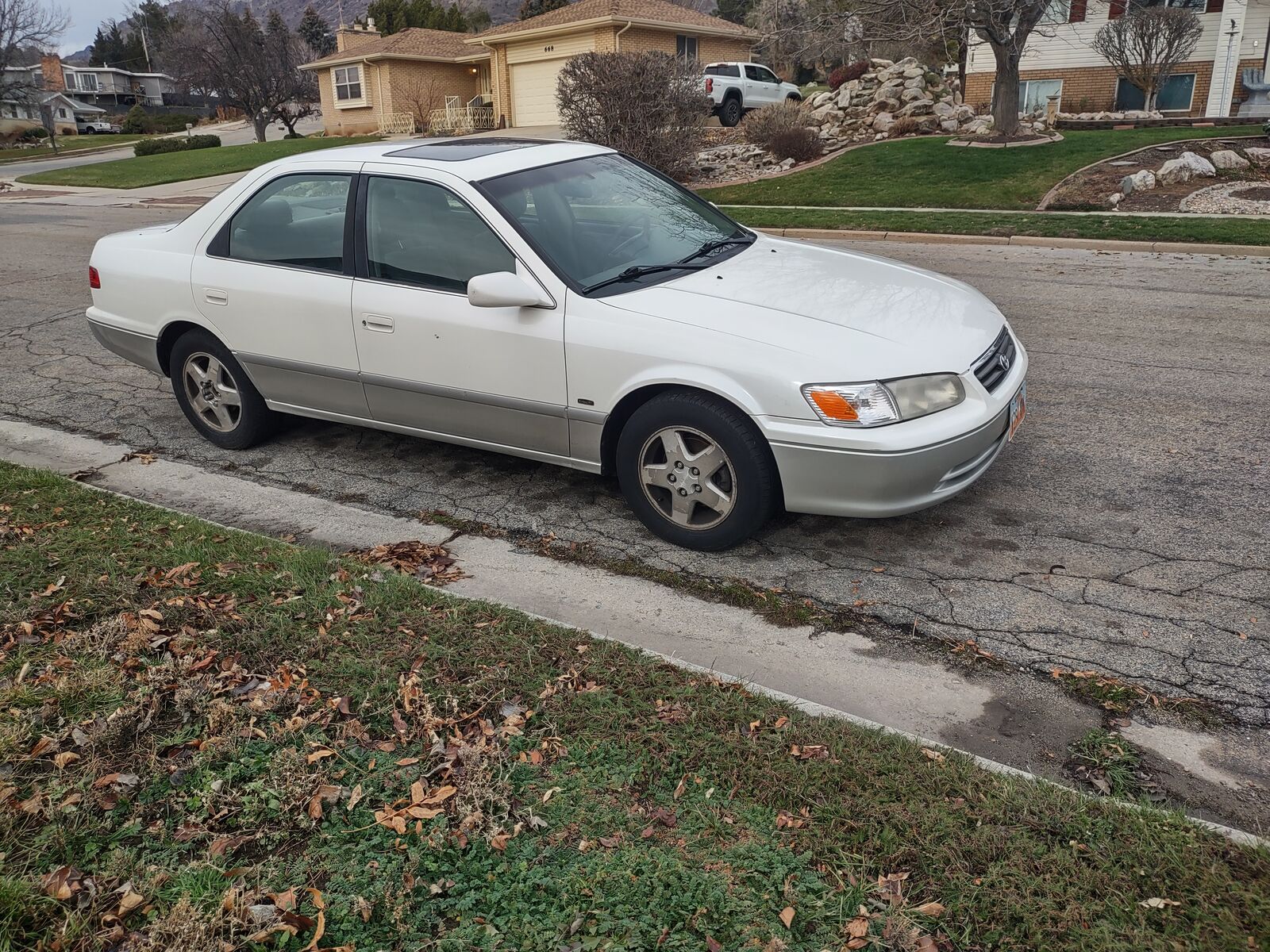 2001 TOYOTA CAMRY LE