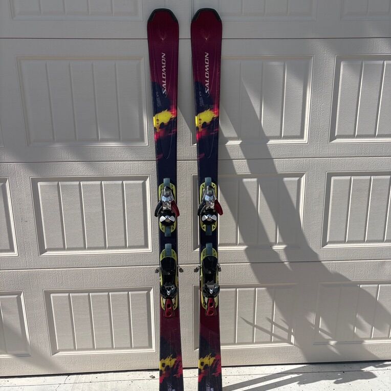 Salomon Siam # 10  All Area Skis. 158 CM