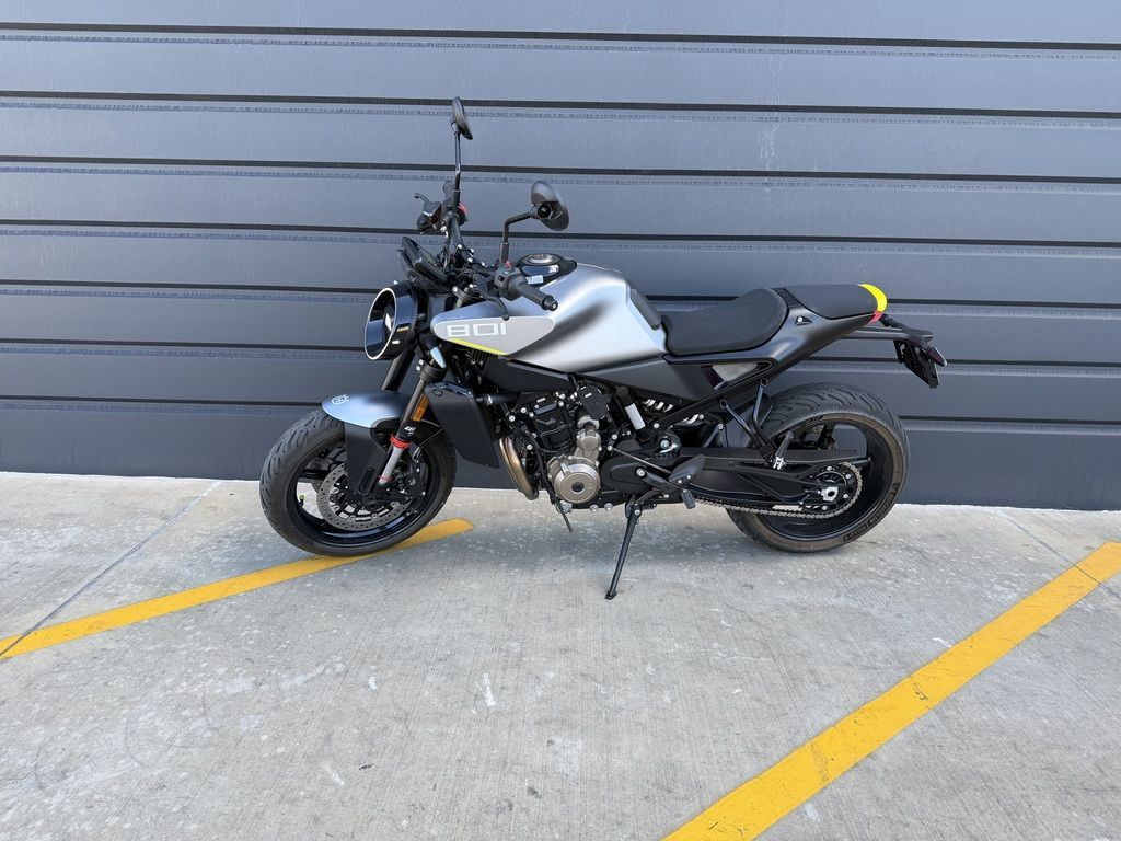 2025 Husqvarna® Vitpilen 801