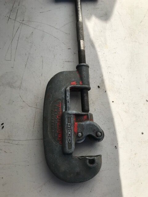 Ridgid pipe cutter ( Missing wheel )