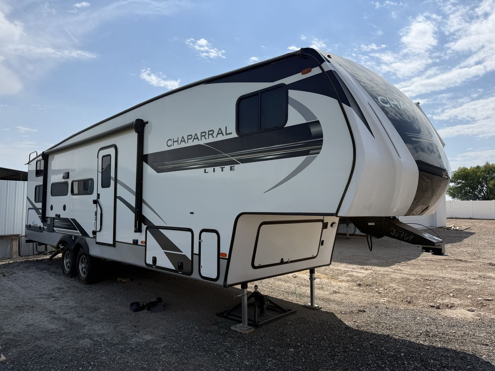 2021 Coachman Chaparral Lite 274BH
